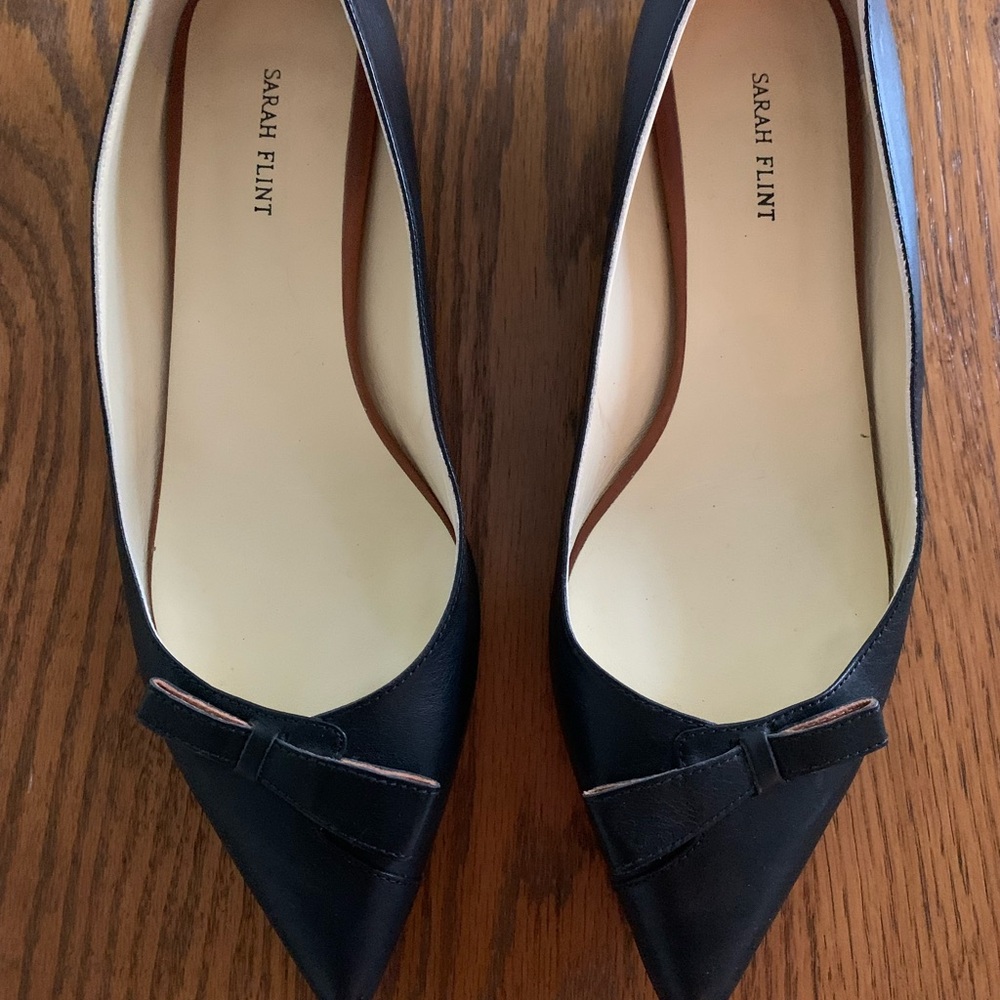 Sarah flint flats, 39